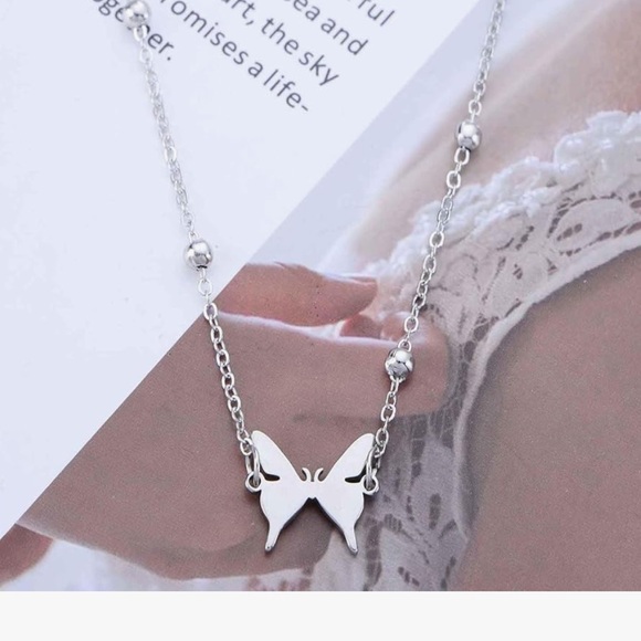 Jewelry - Elegant Silver Butterfly Necklace